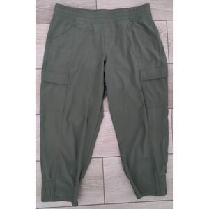 Women's The North Face Green tapered Joggers Casual Hiking pants Size 8
